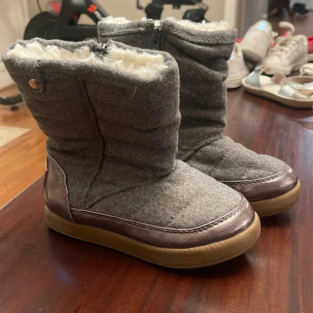 Stevies gray fleece lined boots size 13